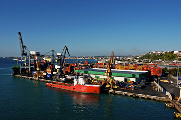 Porto com container 