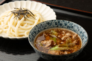 肉汁つけうどん