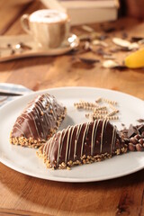 dessert plate on the table
