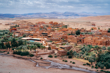 Ait Ben Haddou: UNESCO World Heritage site in Morocco, a breathtaking kasbah village showcasing ancient mud-brick architecture against stunning desert backdrop. High quality photo - 632681482