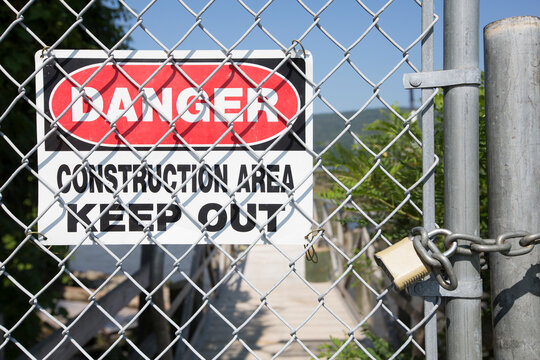 Danger construction area sign at Fleischmann Pier Park