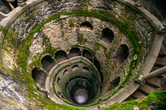 Initiation Well.Po&ccedil;o Inici&aacute;tico in Sintra, Portugal