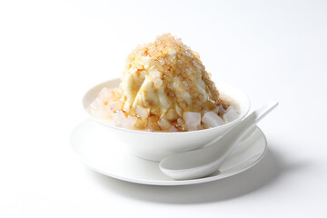 chilled soya pudding jelly with sea coconut sago ice snow kacang cendol and durian brown coconut sugar syrup in white bowl sweet dessert halal vegan food pastry menu for Hong Kong cafe
