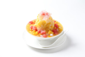 chilled mango and watermelon fruit snow ice kacang cendol
mountain in white bowl halal vegan food menu for Hong Kong cafe