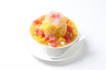 chilled mango and watermelon fruit snow ice kacang cendol
mountain in white bowl halal vegan food menu for Hong Kong cafe