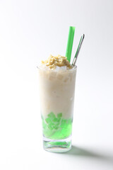 chilled musang king durian fruit ice blended cendol drink with green pandan jelly in glass sweet beverage drink halal vegan food menu for Hong Kong cafe