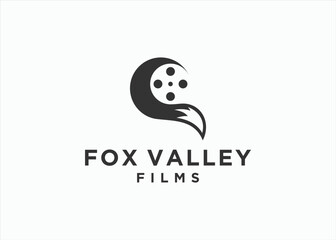Obraz premium fox film logo design vector silhouette illustration