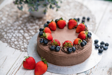 mix berry chocolate cake