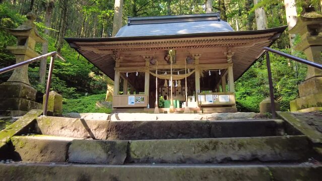 初夏の上色見熊野座神社