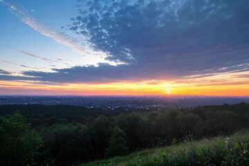 Fototapeta premium 色彩豊かな夕日の風景、海、山、自然、雲