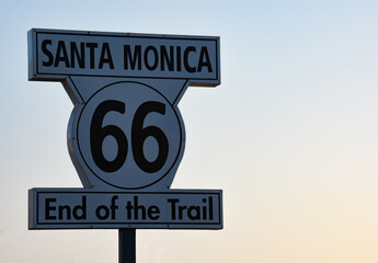 Fin de la route 66 sur la plage de Santa Monica
