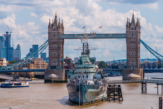 Iconic Tower Bridge connecting London with Southwark on the Thames River UK beautiful English symbols Sunny day wallpaper travel