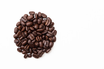 白背景にコーヒー豆