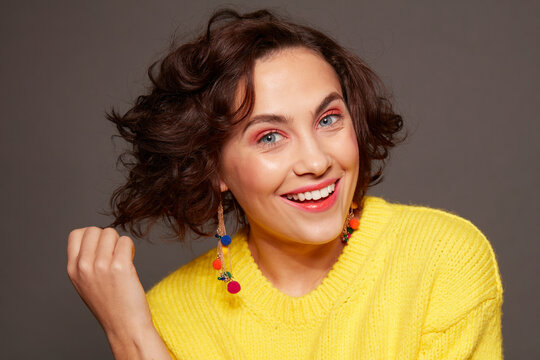 Portrait of smiling young woman