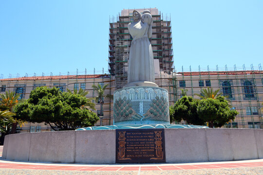 SAN DIEGO, California: The Guardian of Water sculpture fountain (in Honor of Helen M. Towle) located at San Diego Waterfront Park  &ndash; Donald Hord Sculptor