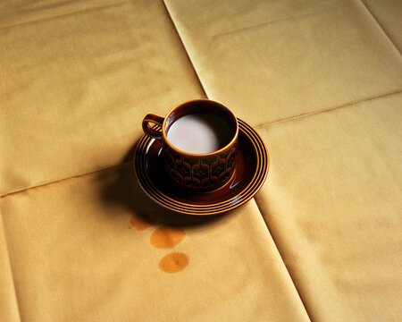 Tea cup with saucer