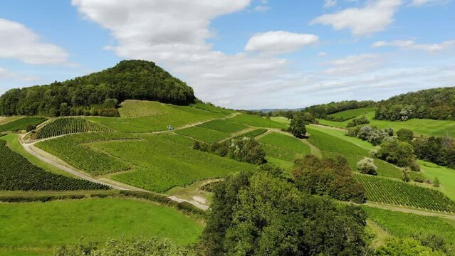 France, L'Etoile (39): Vue a&eacute;rienne de ce c&eacute;l&eacute;bre village viticole et les paysages alentours situ&eacute; dans le Jura