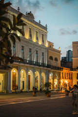 Fototapeta premium plaza vieja havana at night. 