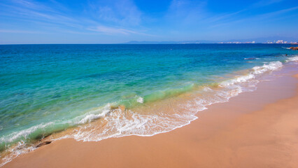 The beautiful emerald waters at conchas chinas beach in Puerto Vallarta