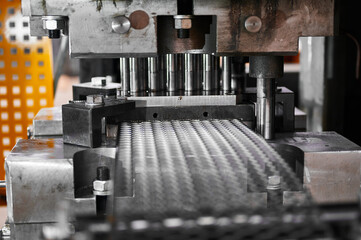 Cutting of steel blanks from metal strip on stamping press