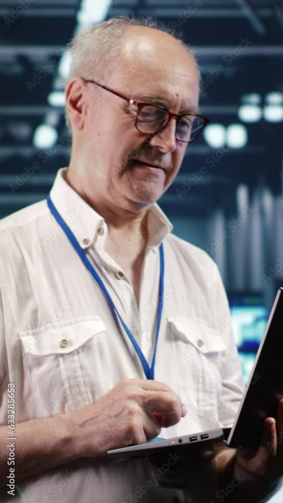 Aufkleber vertical video certified it professional navigating network of servers in industrial space. admin wi