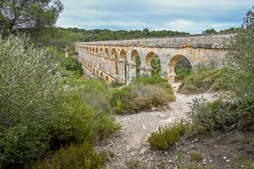 Fototapeta na wymiar Voyage tourisme espagne Tarragone pont du Diable aqueduc Ferreres