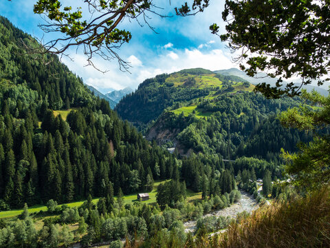 Graub&uuml;nden, Schweiz: Der Lukmanierpass durch die Alpen