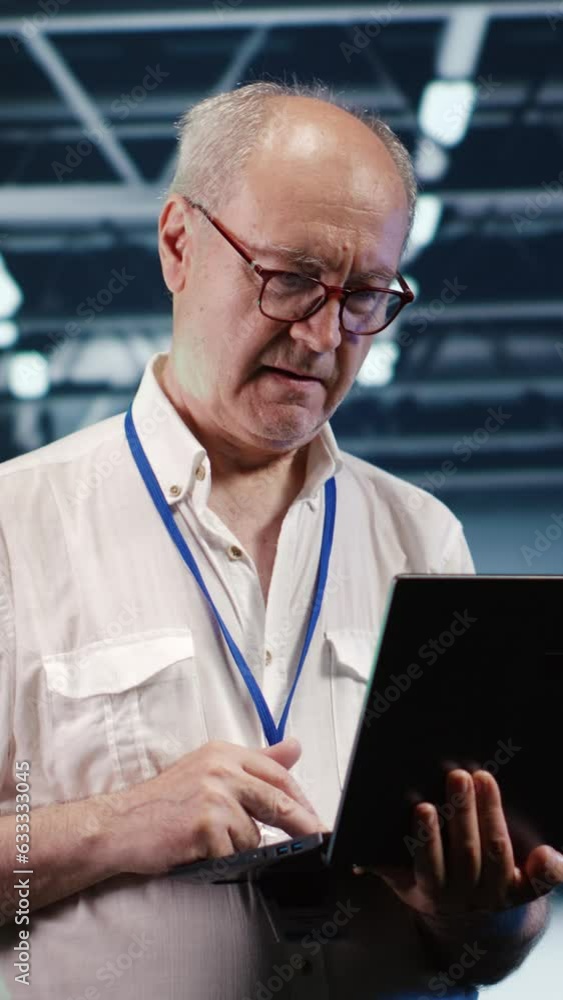 Aufkleber vertical video proficient it professional navigating network of servers in industrial establishment.