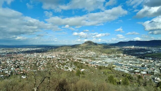 Reutlingen, Deutschland: Zeitraffer der Stadt vom Georgenberg aus
