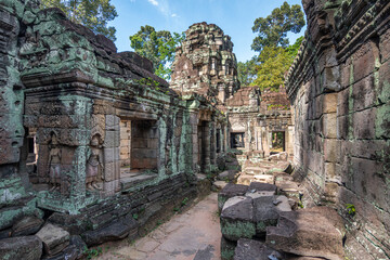Fototapeta premium inside the amazing angkor wat temples, cambodia