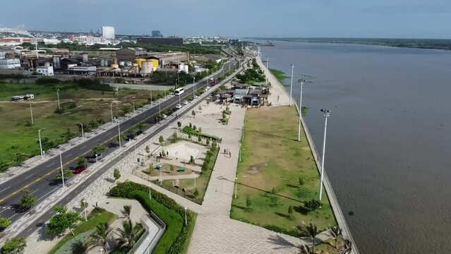 dog park and cafeteria on the malecon of barranquilla