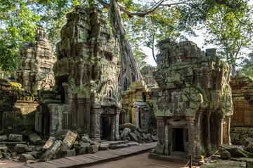 inside the amazing angkor wat temples, cambodia