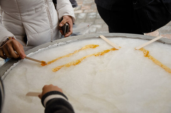 Maple taffy