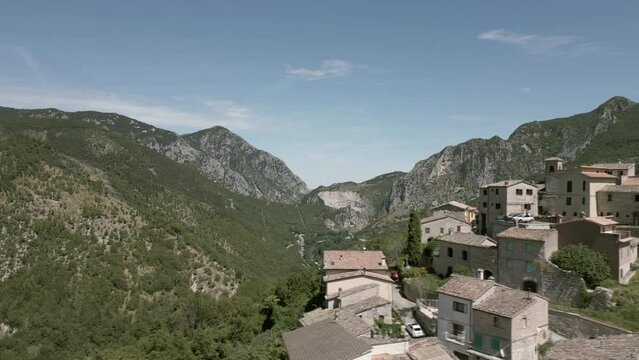 Drone footage over "Pierosara" a little town at the beautiful "Gola della Rossa" - Frasassi Caves
Marche - Italy