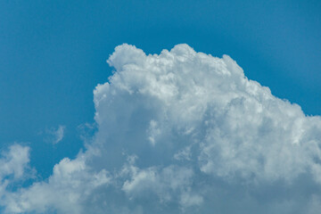 青空と真夏の雲