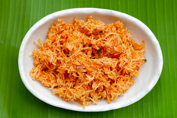 Sweet and sour crispy noodles