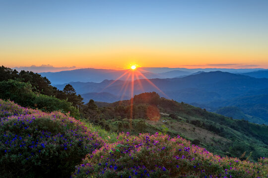 Mountain view from Doi Pha Mee and Doi Pha Hee, Chiang Rai, Thailand