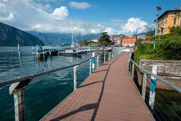 Obraz premium lake iseo villages on the shores of lake lovere iseo and monte isola