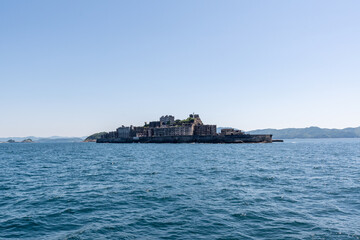 Obraz premium 船から見る長崎 軍艦島（端島）