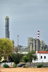 Obraz premium petroquimica en Tarragona, España