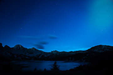 night sky and mountains