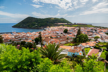 Cidade de Angra do Heroísmo na Ilha Terceira. Vista panorâmica da cidade de Angra do Heroísmo. 
