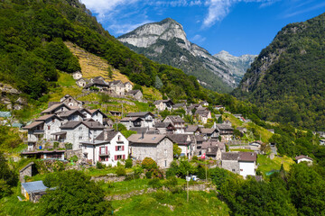 Fototapeta na wymiar An alpine village in Verzasca valley, Ticino, Switzerland
