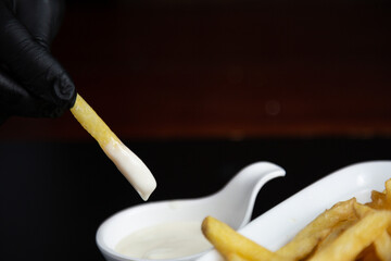 Peixe Empanado com Batatas frita