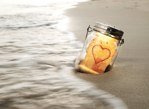 Herz, Liebe, ich liebe dich, ich vermisse dich, gebrochenes Herz, vergessenes Herz, einsam, eingesperrtes Herz, Herz aus Glas, zart, liebesbrief, Mi manchi, Tu me manques, Te echo de menos, Message,