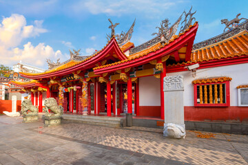 Obraz premium Nagasaki, Japan - Nov 28 2022: Confucius Shrine (Koshi-byo) built in 1893 by Nagasaki's Chinese community dedicated to the revered Chinese philosopher Confucius in Japan