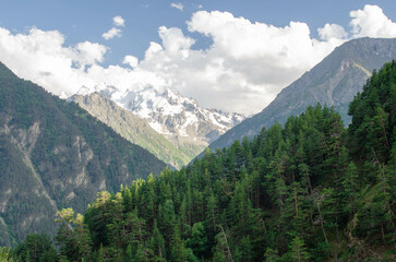 Fototapeta na wymiar the Caucasus mountains.beautiful view of the green mountain slopes.