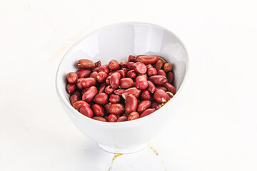 Raw peanut heap for roast