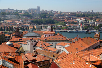 Fototapeta na wymiar Panoramic view of Old city of Porto, Portugal.
