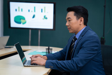 asian business woman working at office